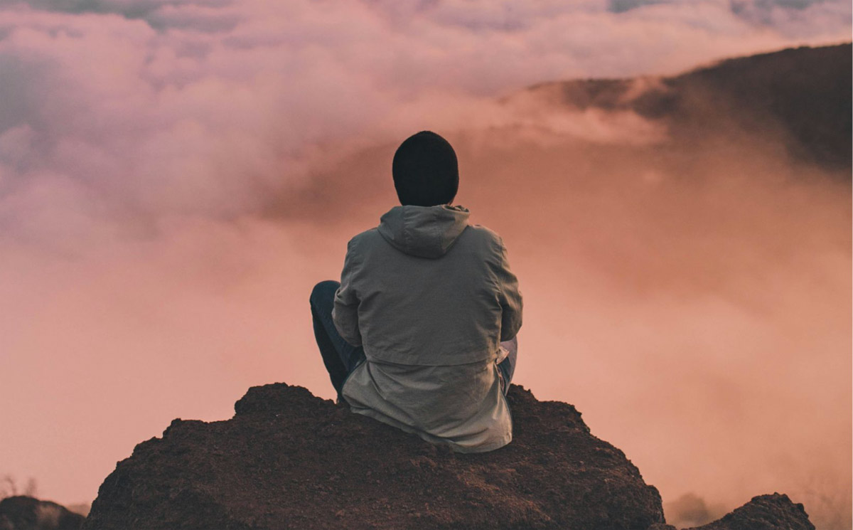 Practise meditation in the loneliness of the mountain